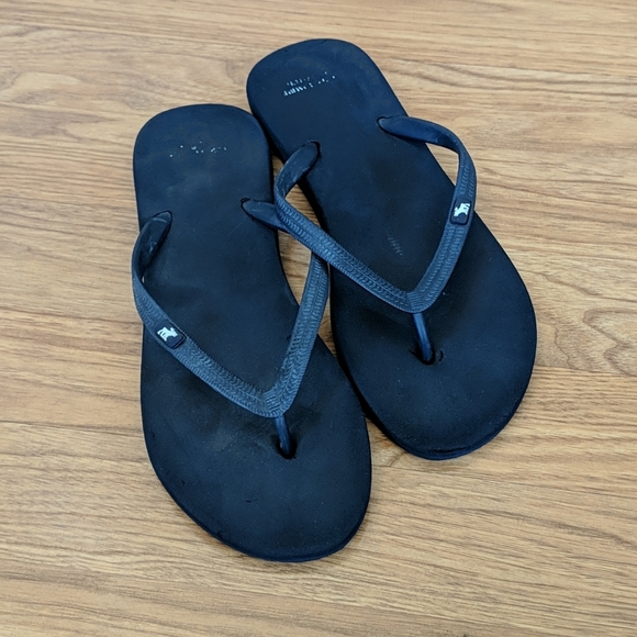 Abercrombie u0026 Fitch | Shoes | Abercrombie And Fitch Flip Flops Size 8 |  Poshmark